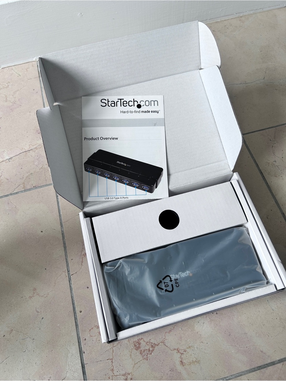 StarTech.com 7 Port SuperSpeed USB 3.0 Hub ST7300USB3B - Picture 2 of 6